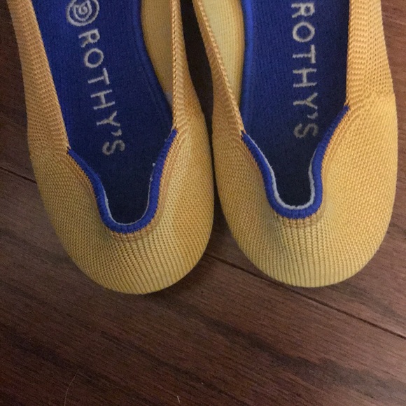 Marigold yellow Rothy’s in size 9.5 - Picture 4 of 6